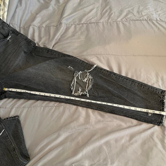 American Eagle Size 20 Long Highest Rise Mom Black Jeans with Distressing - Picture 6 of 9